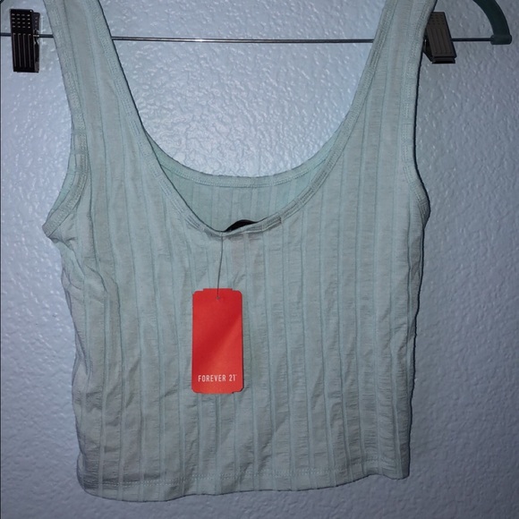 Forever 21 crop top. - Picture 2 of 3